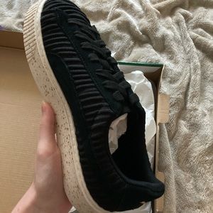 NWT Puma Sneakers
